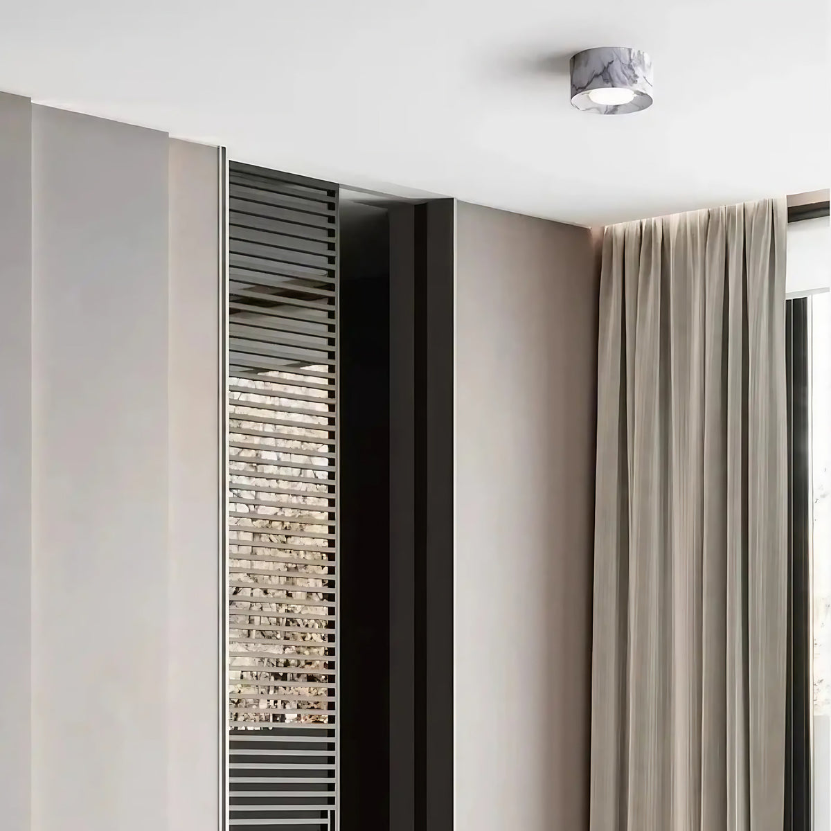 Plafonnier LED compact à trois spots pour couloir, gris