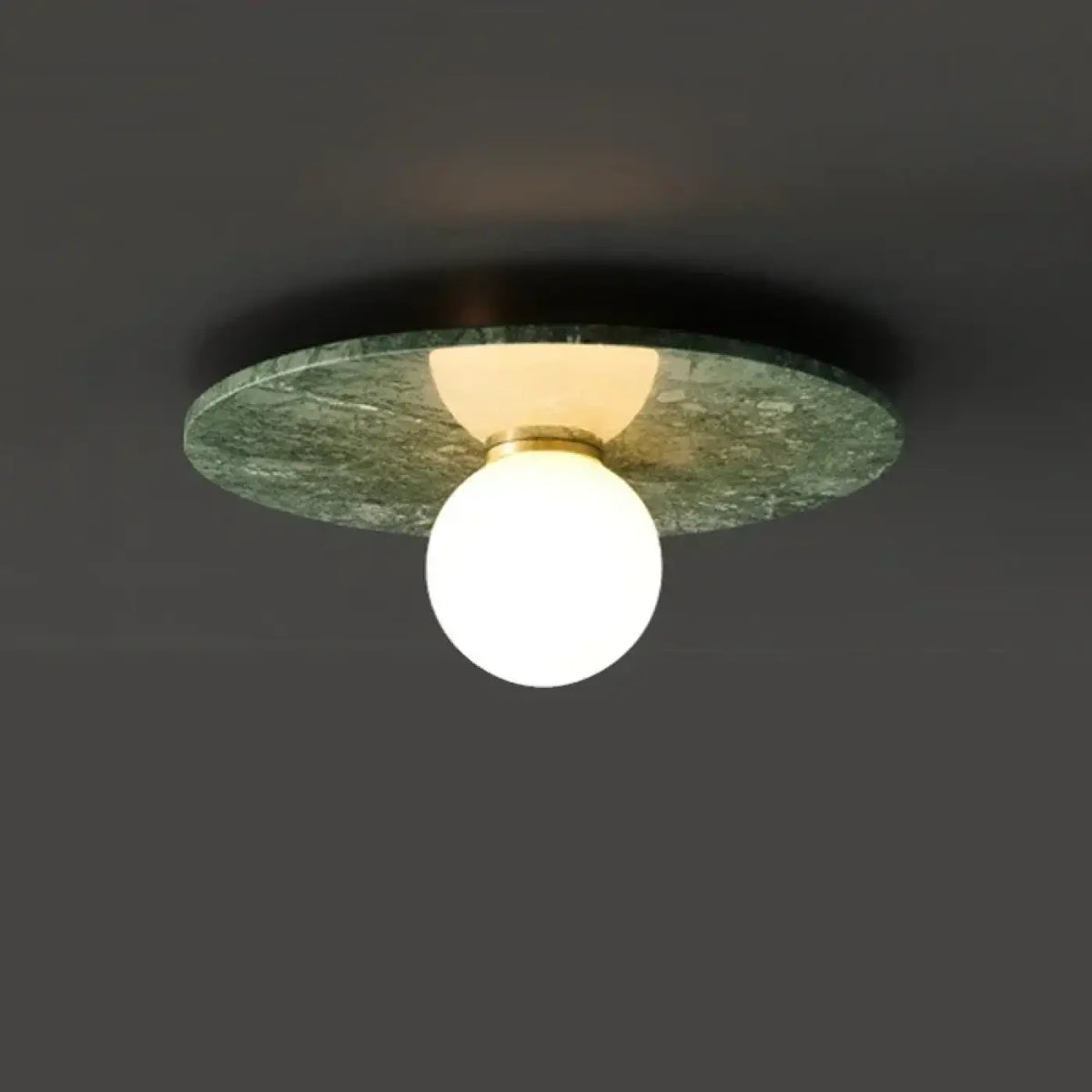 Plafonnier en pierre verte et verre opalin, tailles S et M, vert
