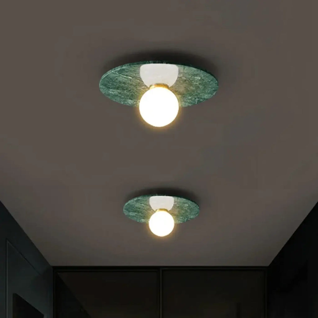 Plafonnier en pierre verte et verre opalin, tailles S et M