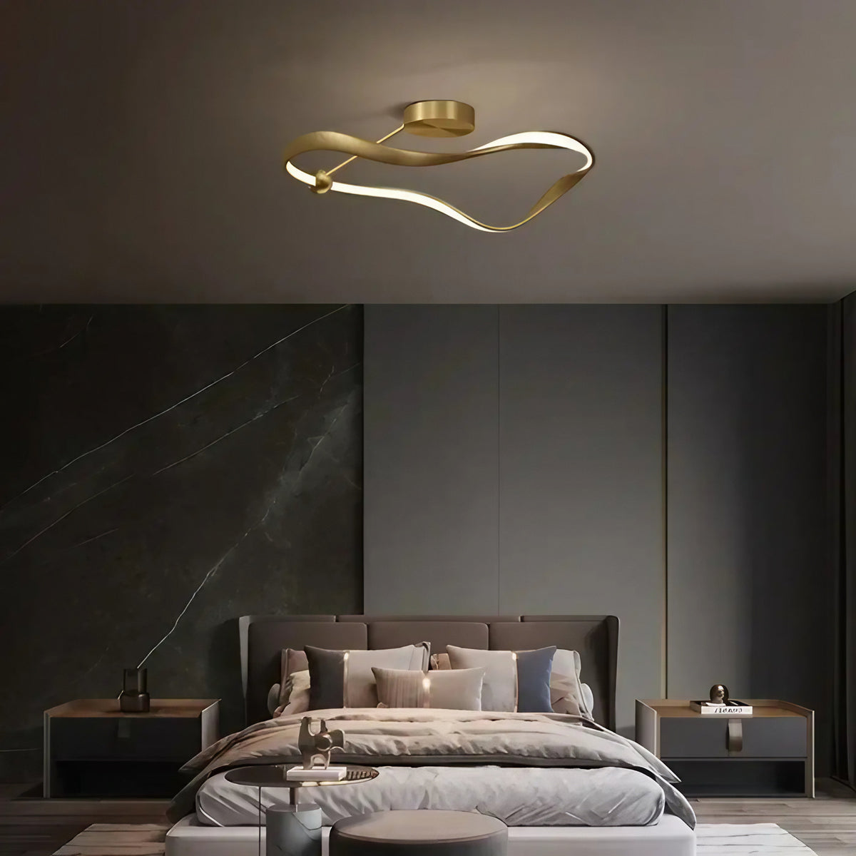 Plafonnier doré au design moderne, tailles S, M et L