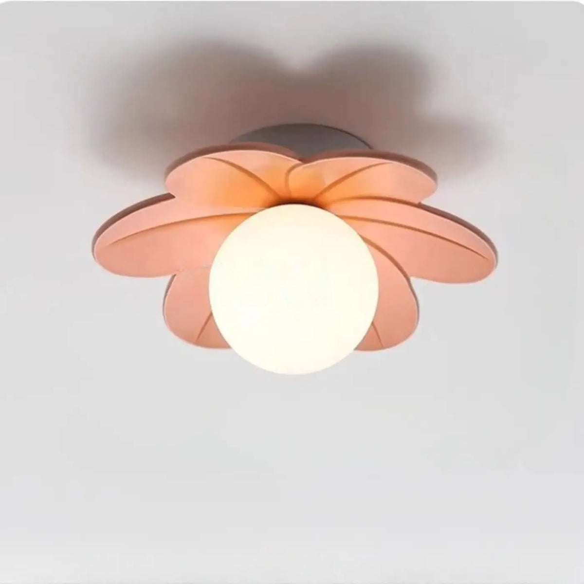 Plafonnier fleur avec globe en verre opalin blanc, rose