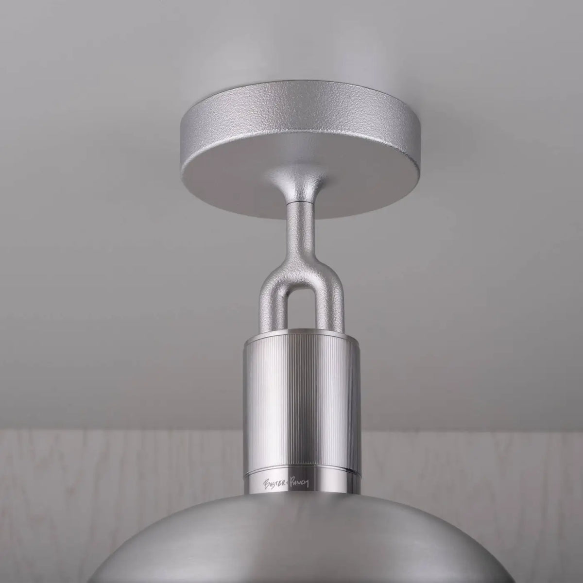 Plafonnier abat-jour demi-sphère en métal et globe en verre