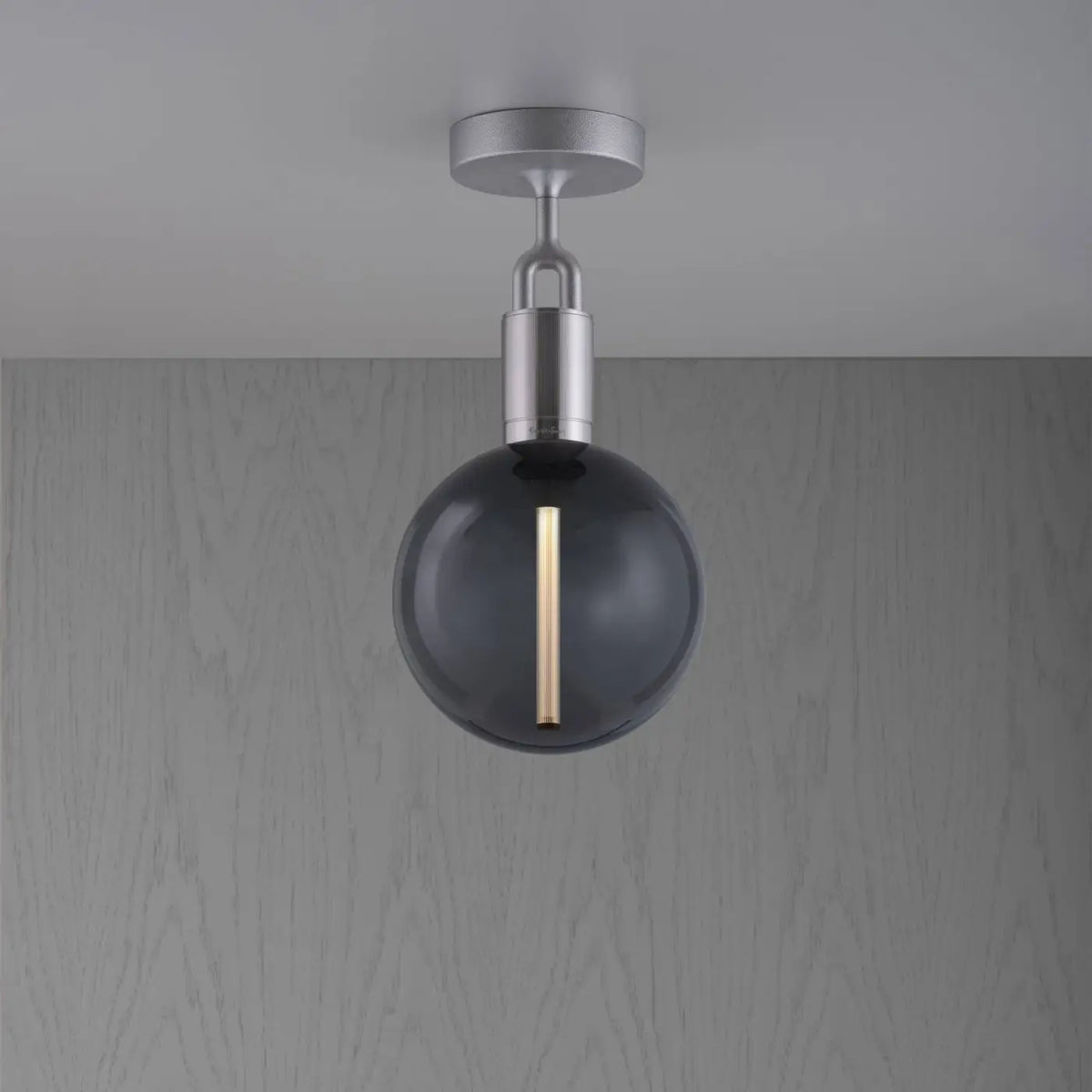 Plafonnier globe soufflé, verre fumé ou opale, ampoule fournie, argenté