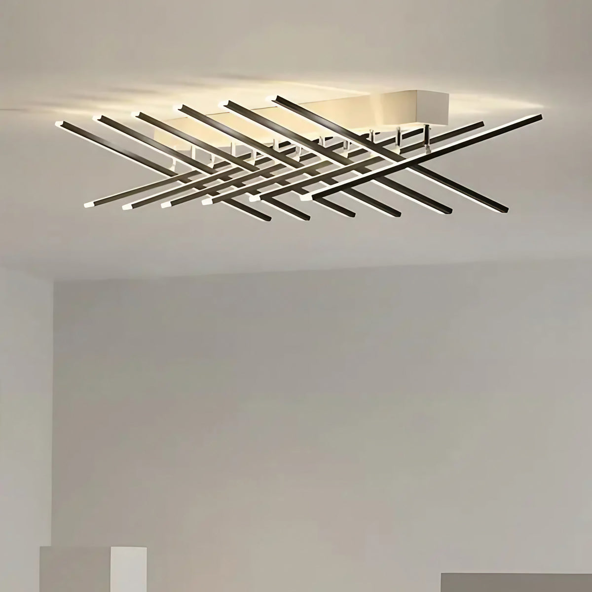 Plafonnier LED graphique à tiges croisées, noir ou doré, noir