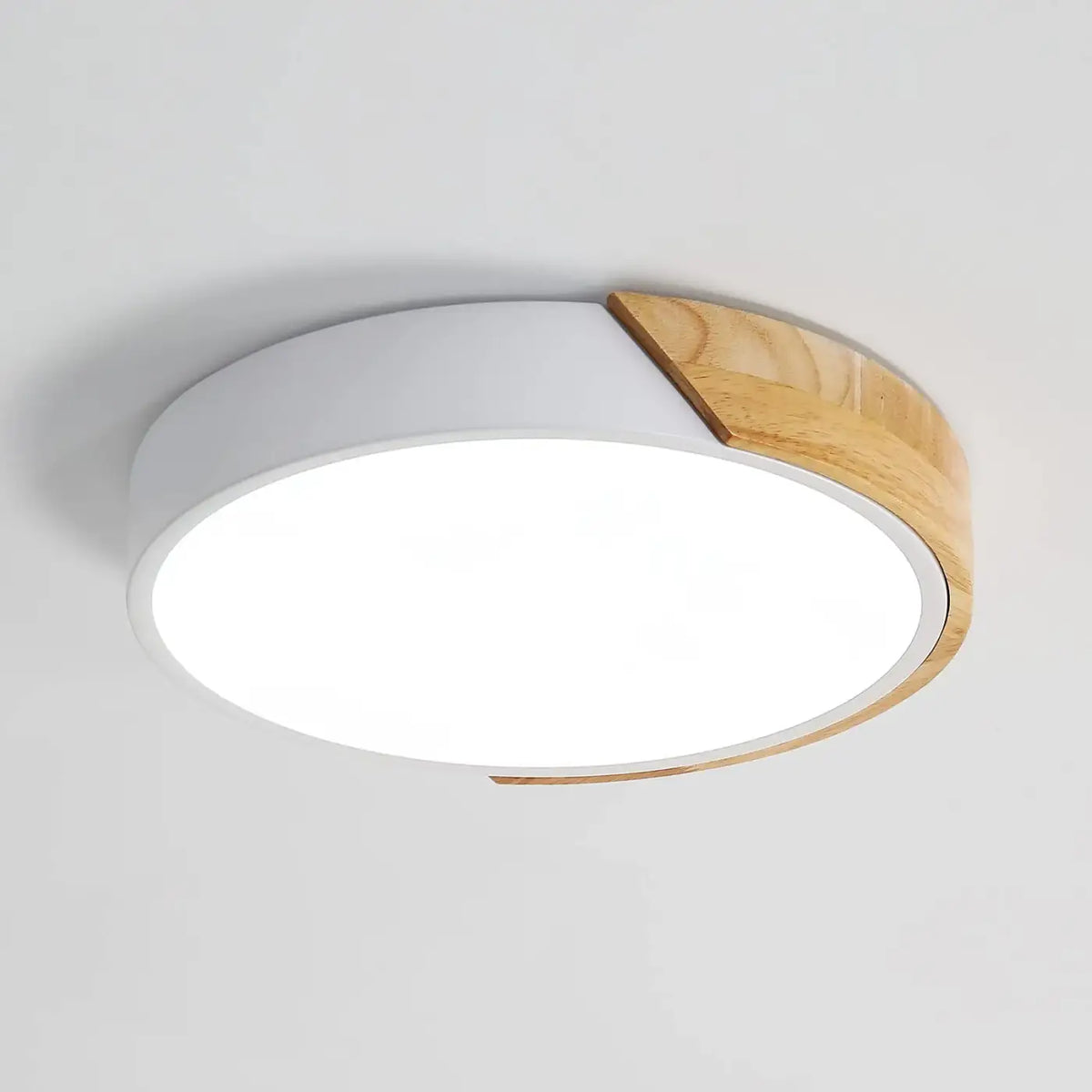 Plafonnier scandinave LED en bois clair et blanc
