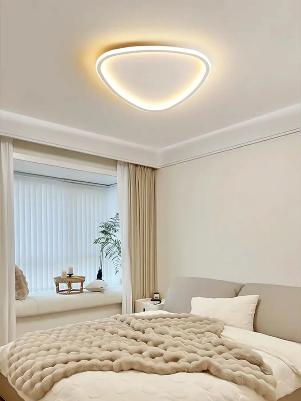 Plafonnier LED de forme organique asymétrique, noir ou blanc