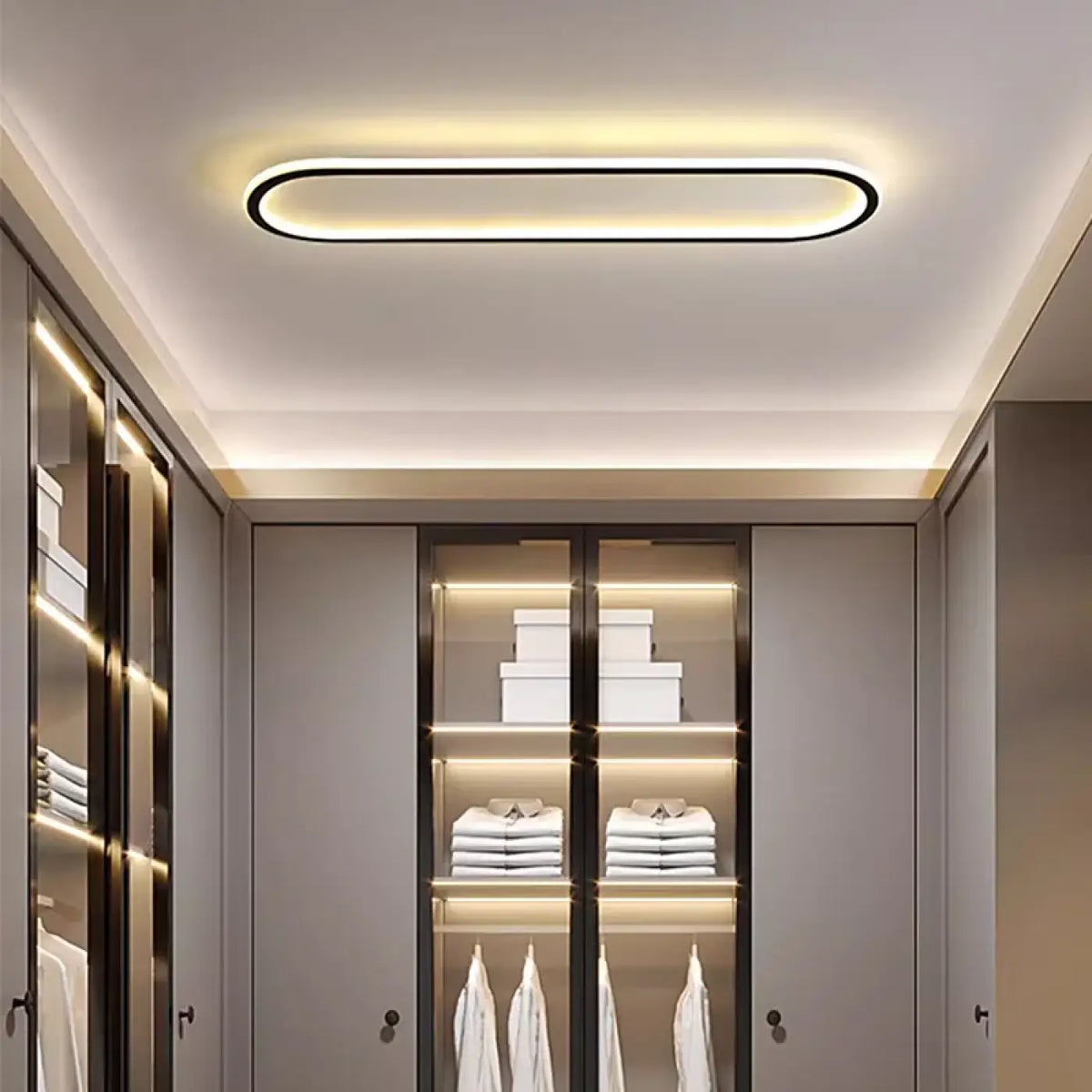 Plafonnier LED ovale minimaliste, tailles S, M, L