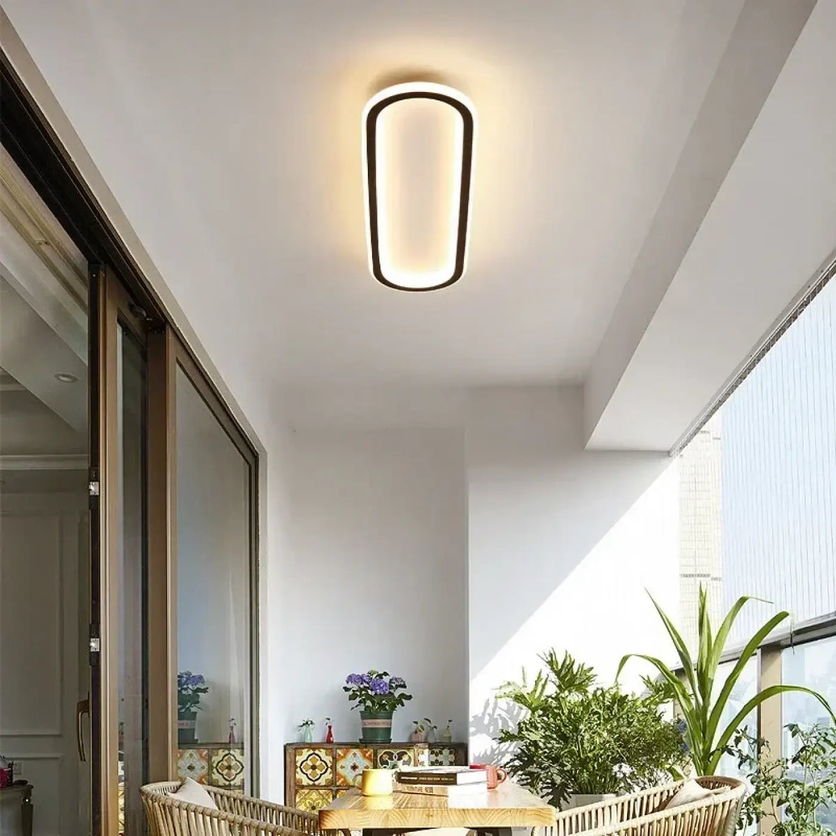 Plafonnier LED ovale minimaliste, tailles S, M, L