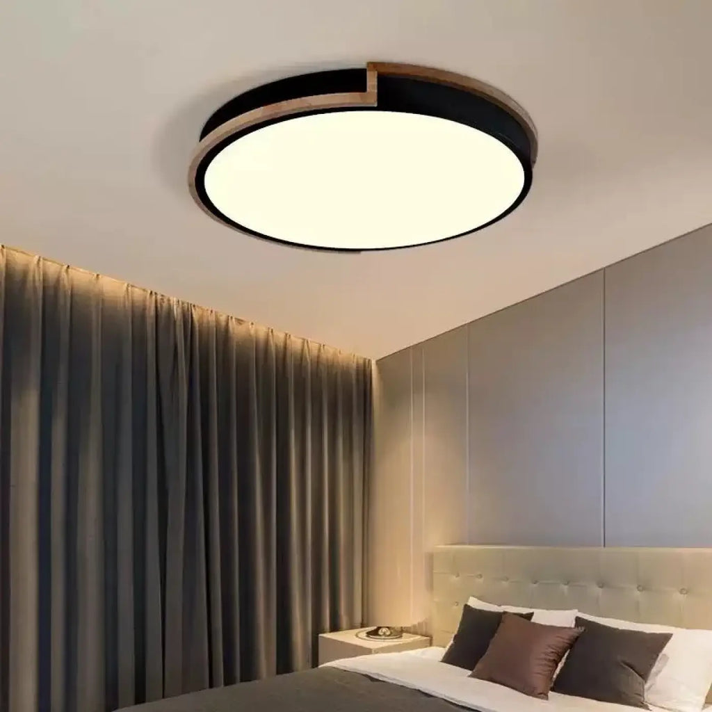 Plafonnier LED rond bois et métal, quatre coloris, trois tailles, noir