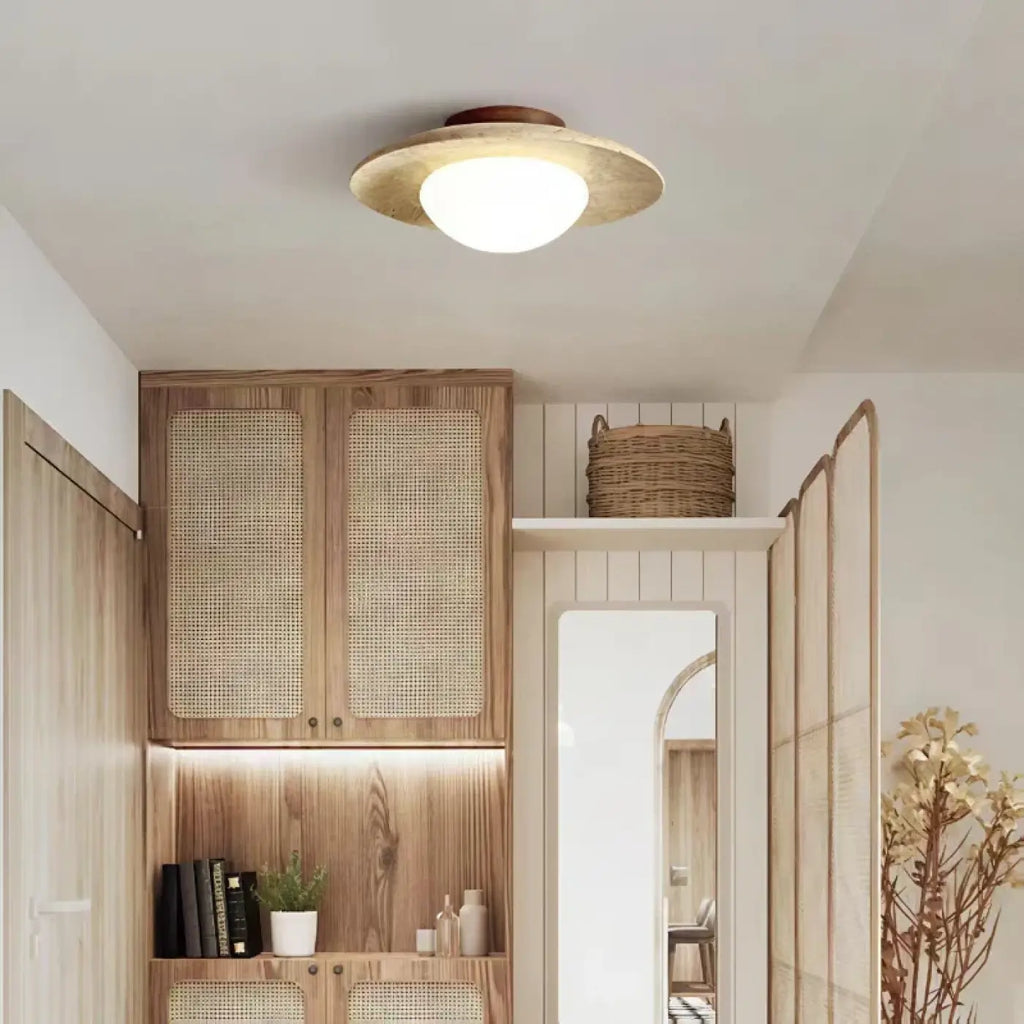 Plafonnier en travertin avec globe en verre, style minimaliste