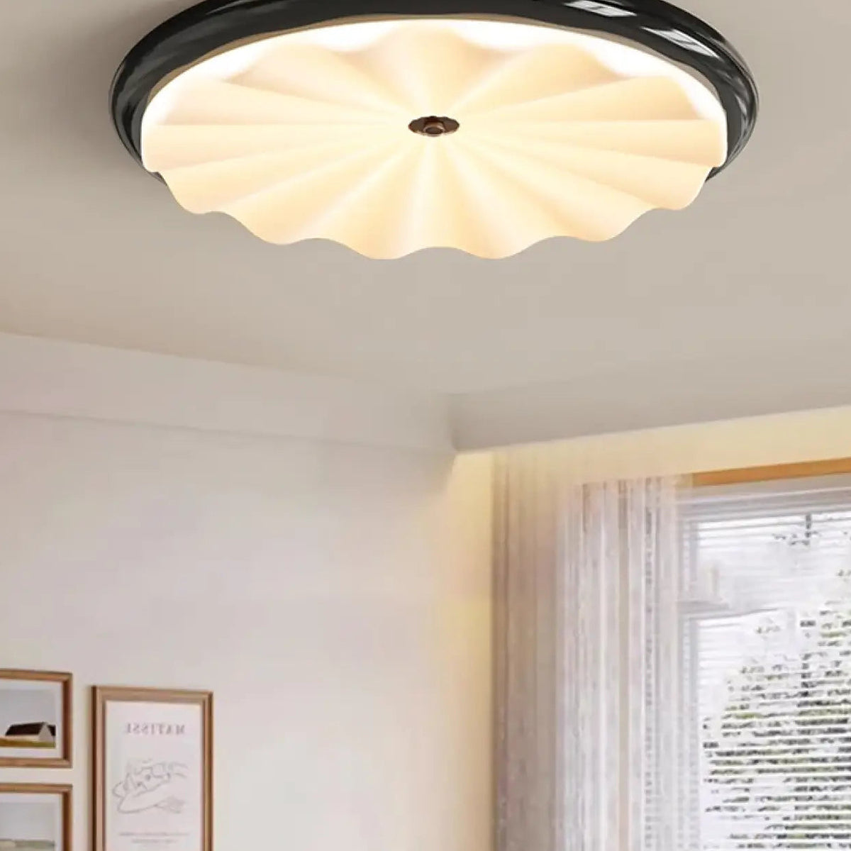 Plafonnier LED en verre ondulé, coloris noir, marron ou blanc