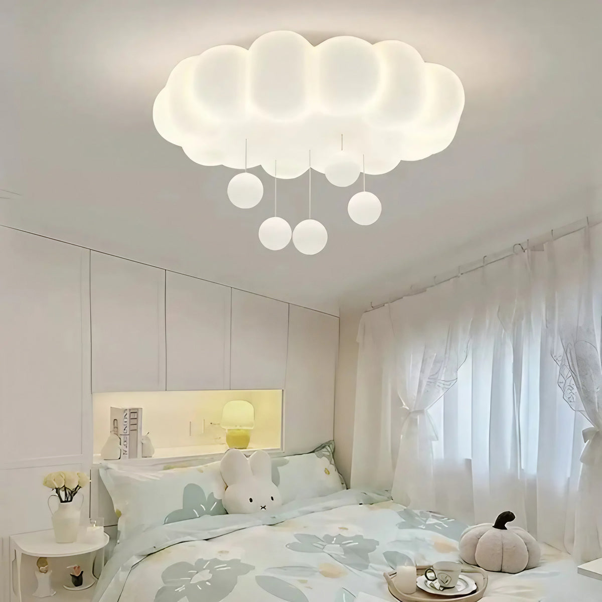 Plafonnier nuage LED à pendentifs pour chambre d'enfant