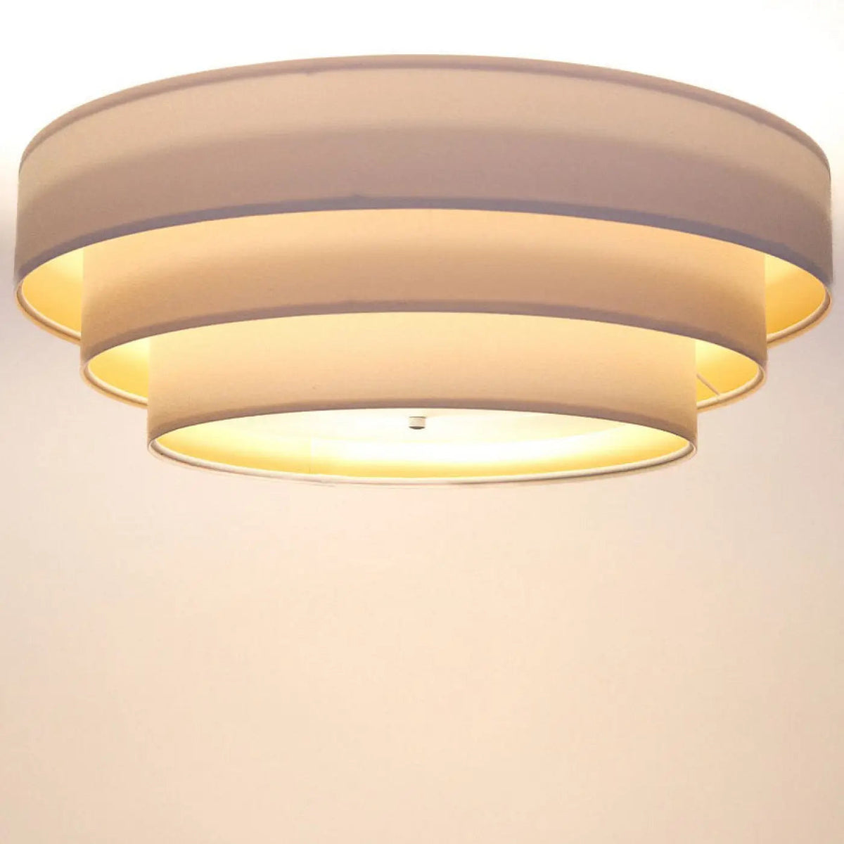 Plafonnier en velours blanc, trois cercles, intérieur doré