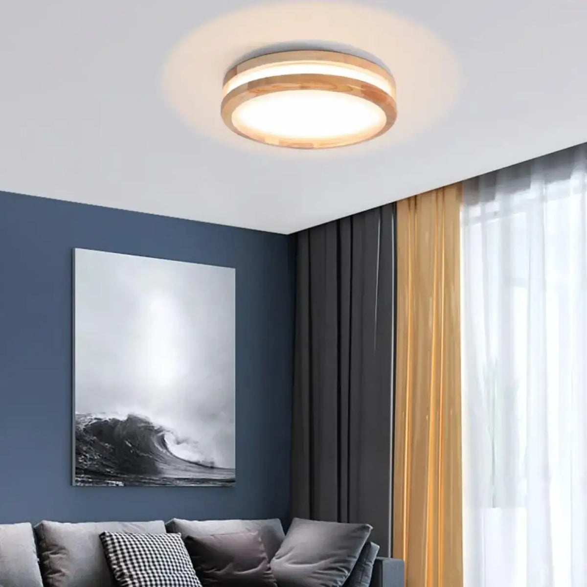 Plafonnier LED rond en bois clair, tailles S ou M