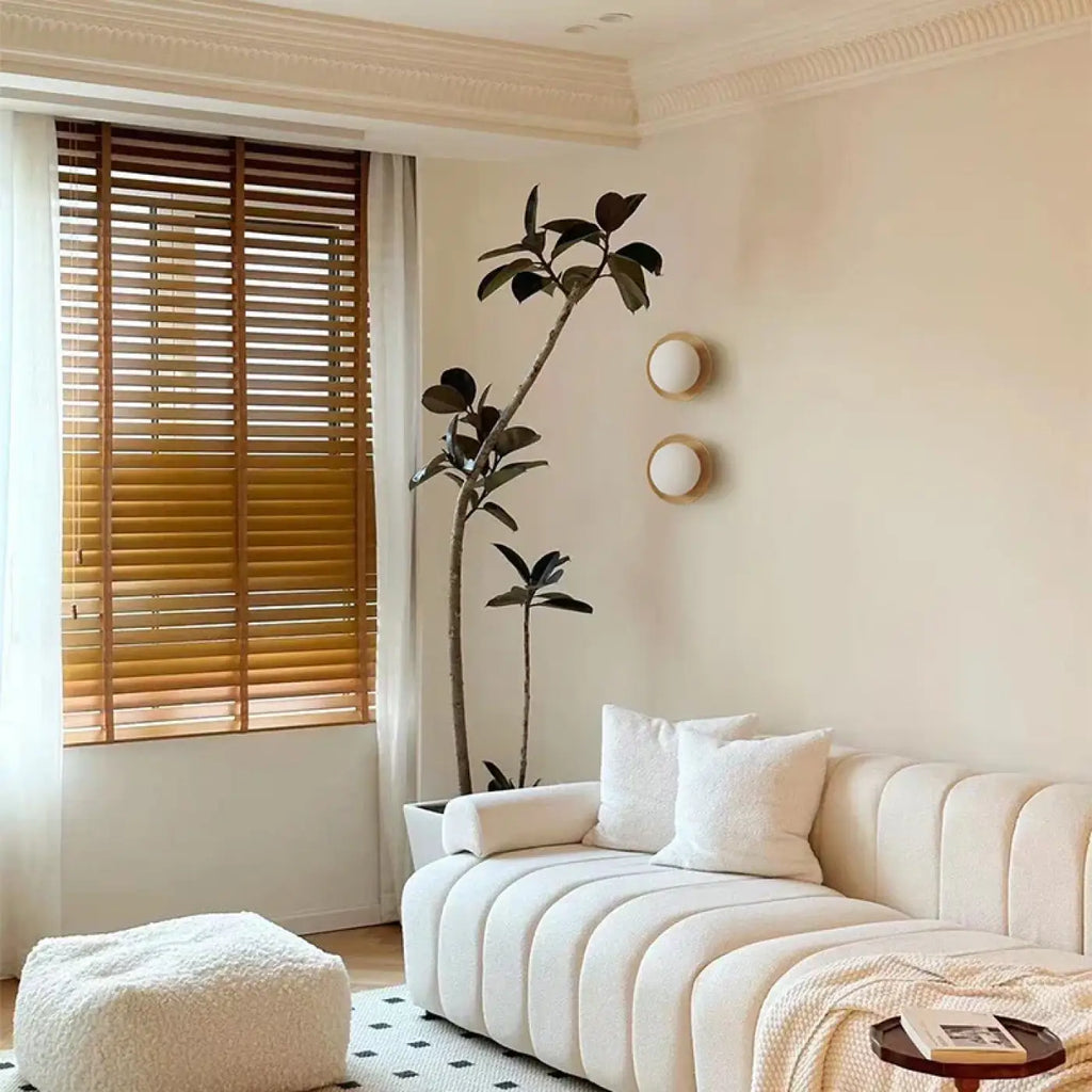 Plafonnier rond en bois au design minimaliste