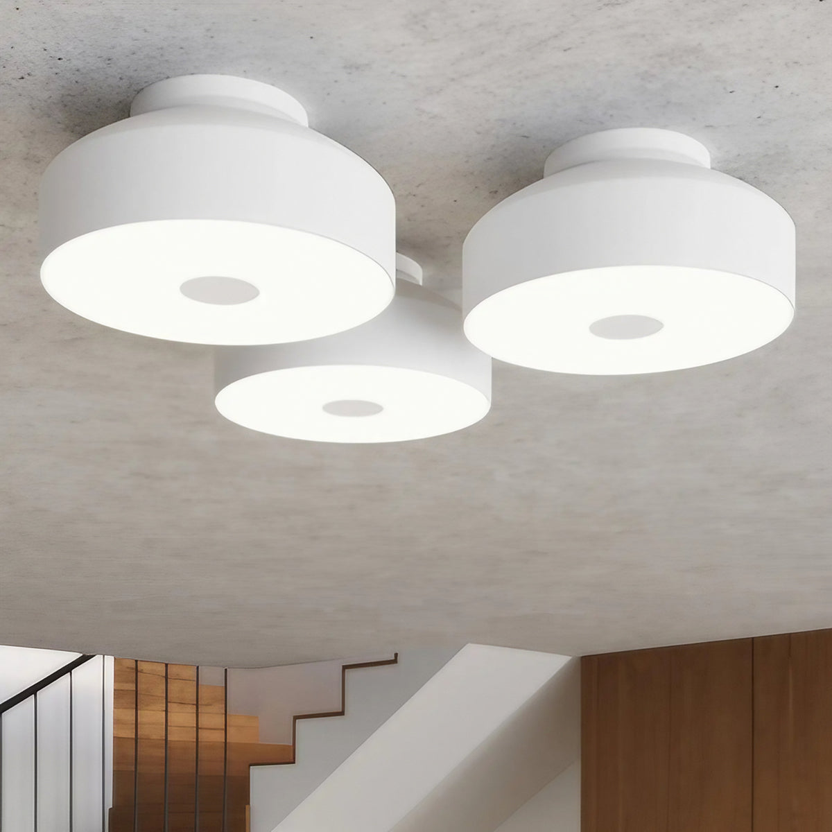 Plafonnier rond en acier coloré à diffuseur laiteux, 4 ampoules