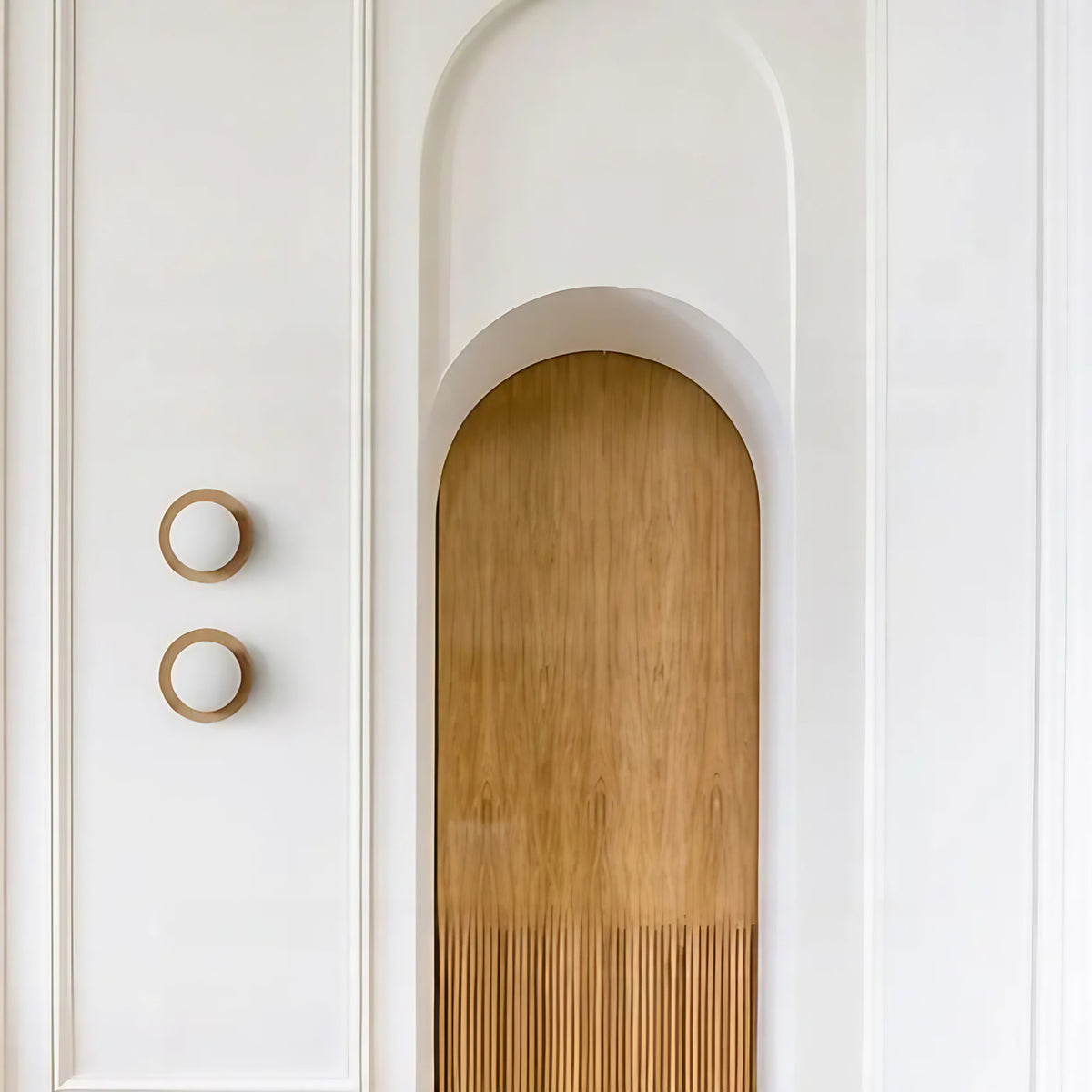 Plafonnier rond en bois au design minimaliste