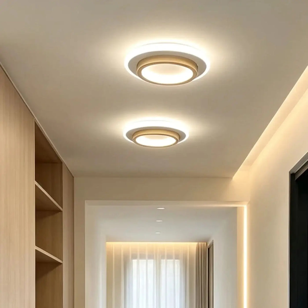 Plafonnier rond LED épuré, noir ou doré, lumière au choix