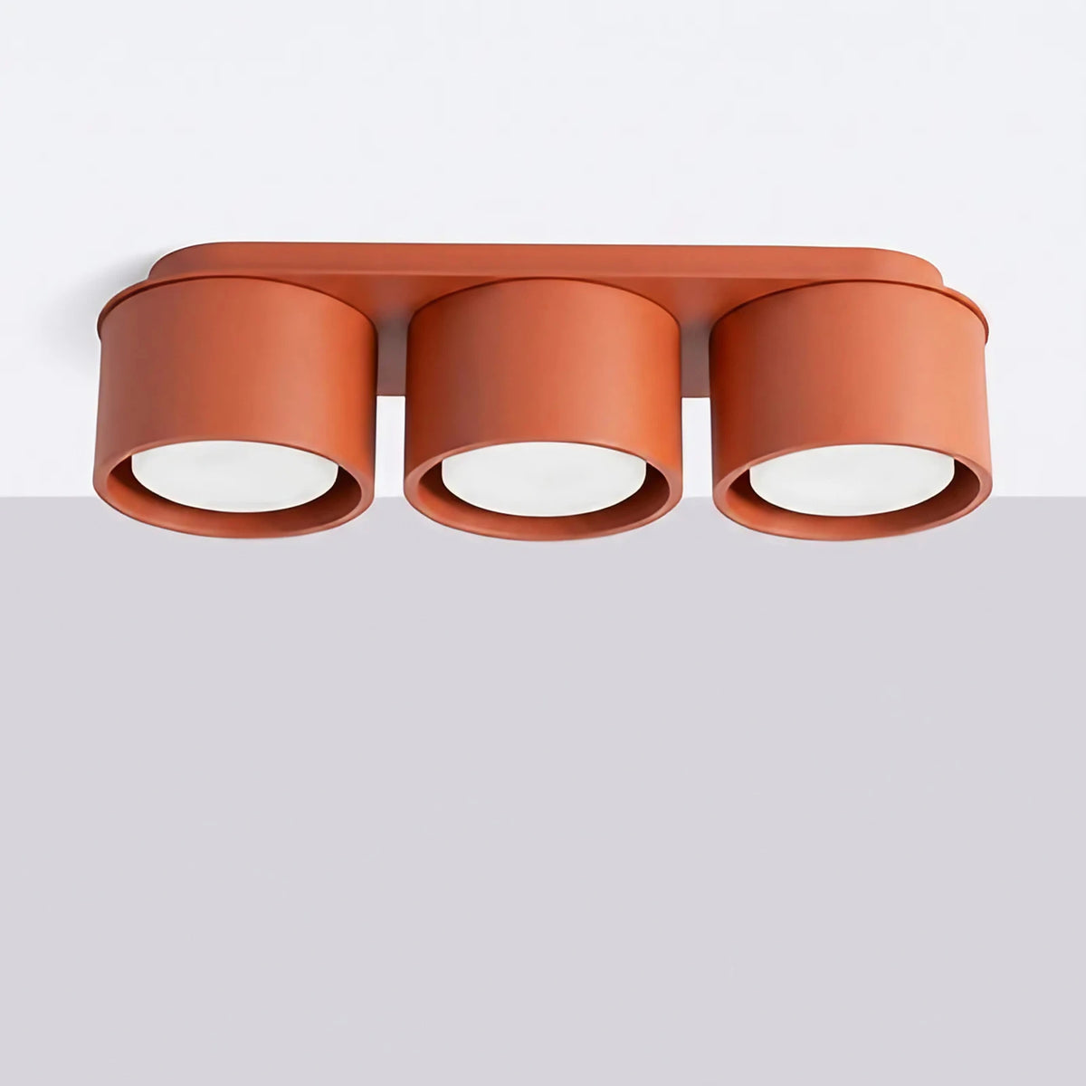 Plafonnier plat en aluminium, 1, 2 ou 3 spots, quatorze couleurs, rouge ocre