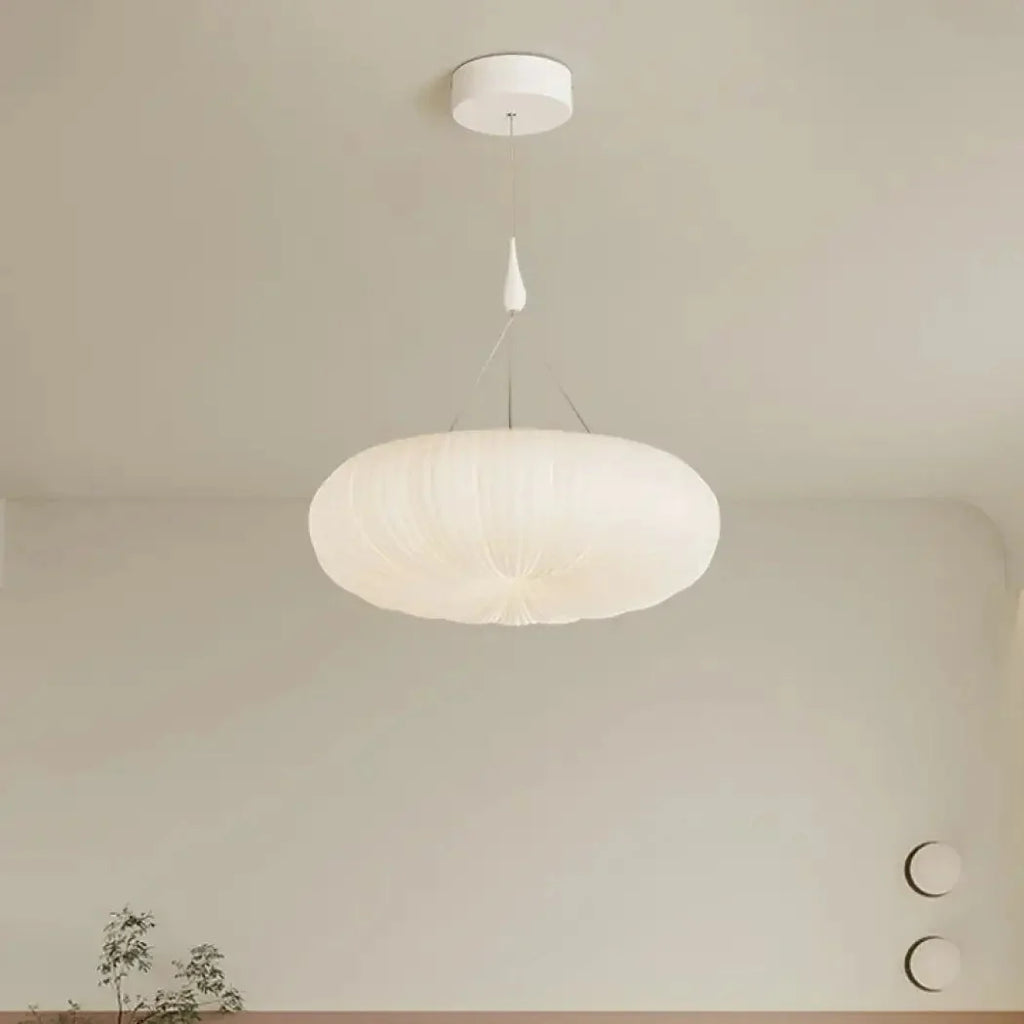 Suspension ronde plissée blanche pour chambre ou séjour