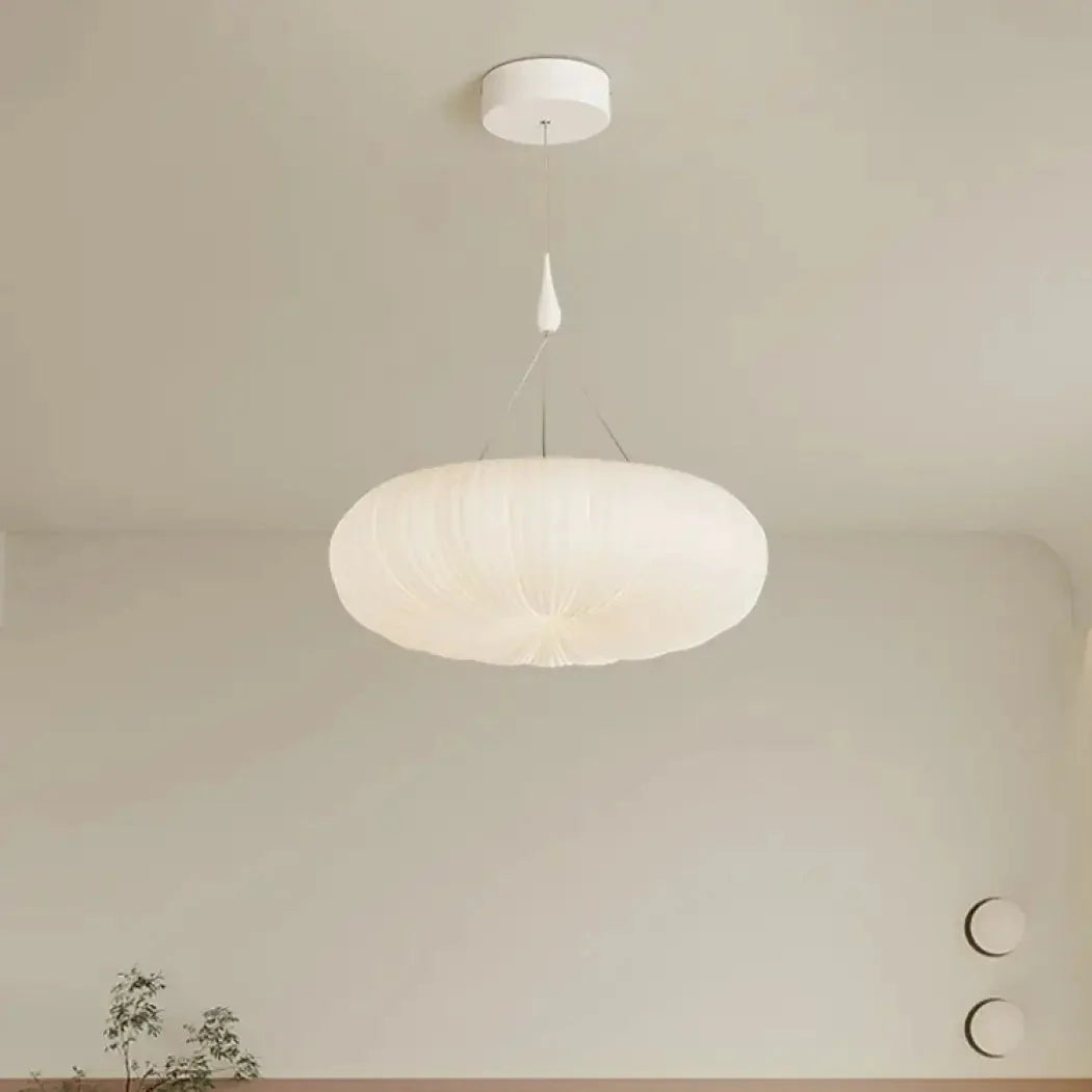 Suspension ronde plissée blanche pour chambre ou séjour