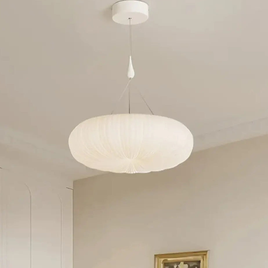 Suspension ronde plissée blanche pour chambre ou séjour
