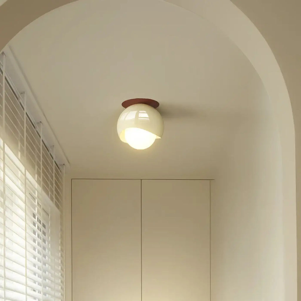 Plafonnier rond en verre opalin, rouge ou blanc