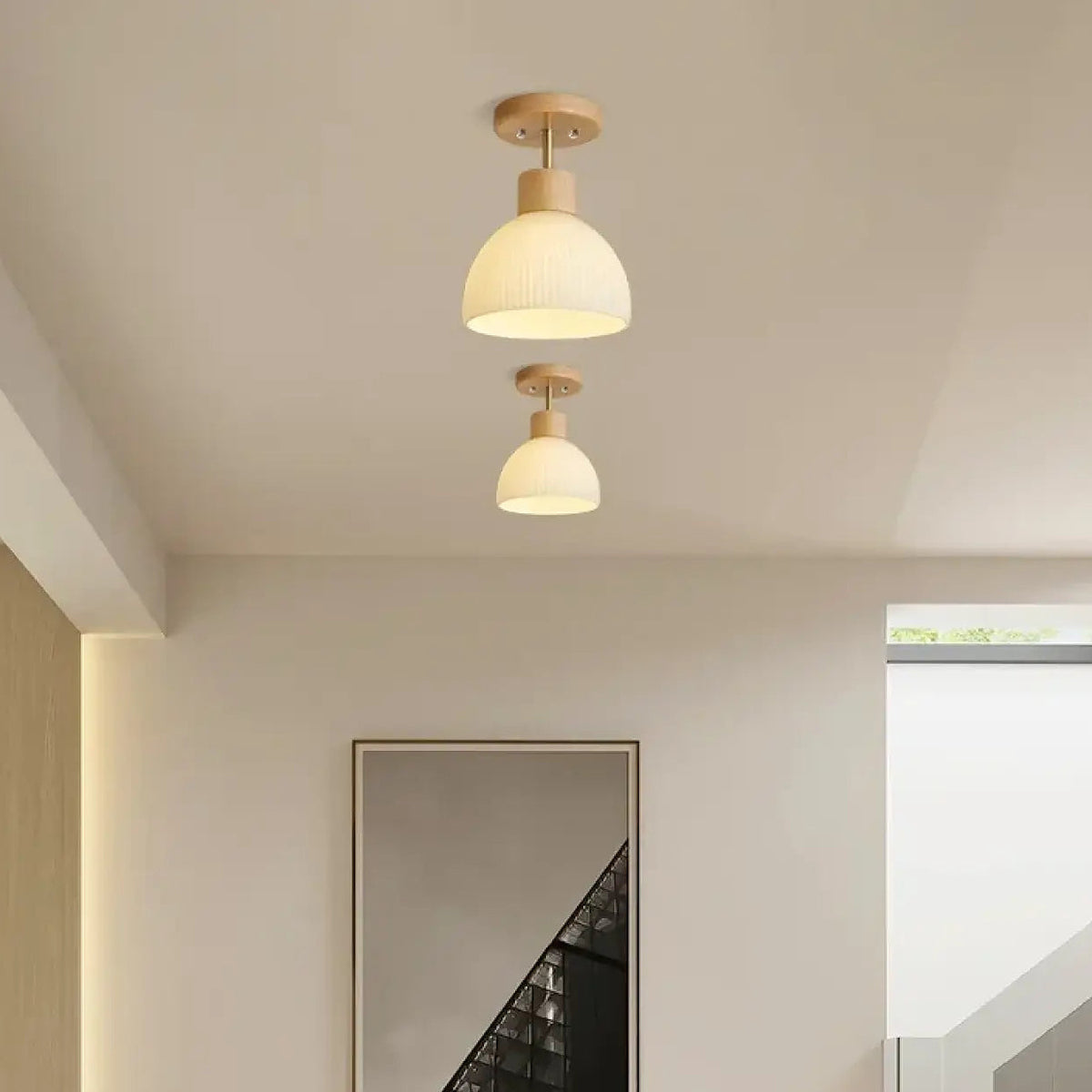 Plafonnier scandinave en bois et verre opalin blanc