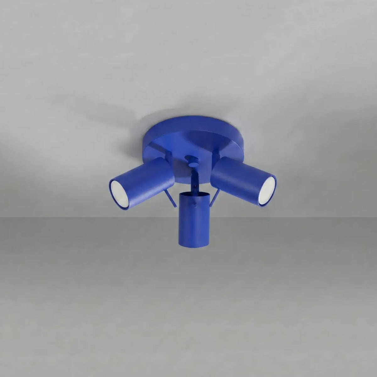 Plafonnier à 3 ou 4 spots orientables en acier, ampoules GU10, outremer