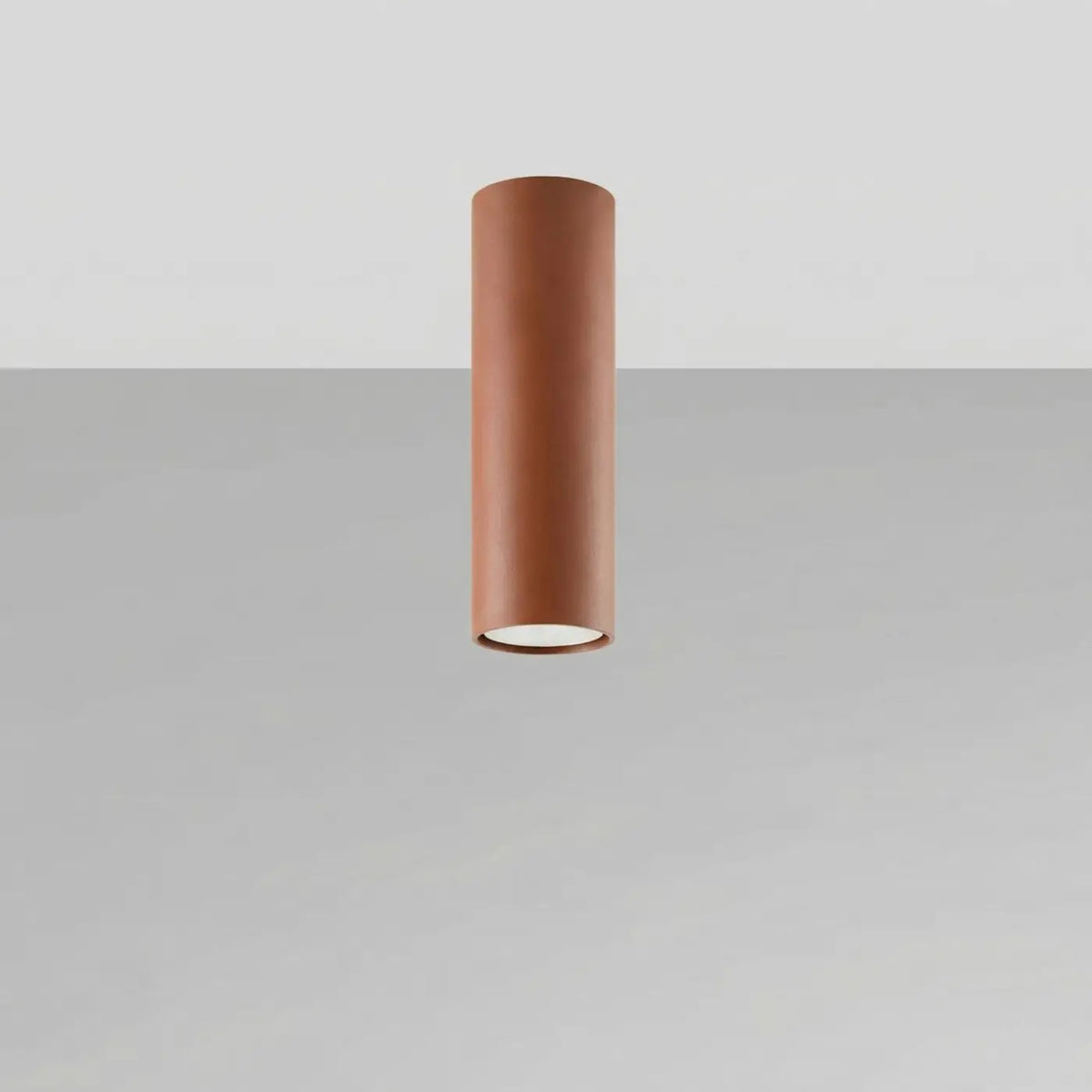 Plafonnier tube en acier lisse, seul ou par 3 ou 5 sur rosace, rouge ocre