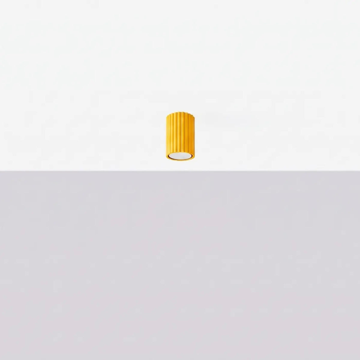 Plafonnier tube cannelé en aluminium, 10 à 60 cm de haut, jaune