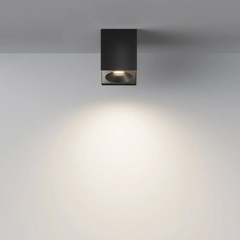 Spot en saillie carré IP65 en acier, culot GU10