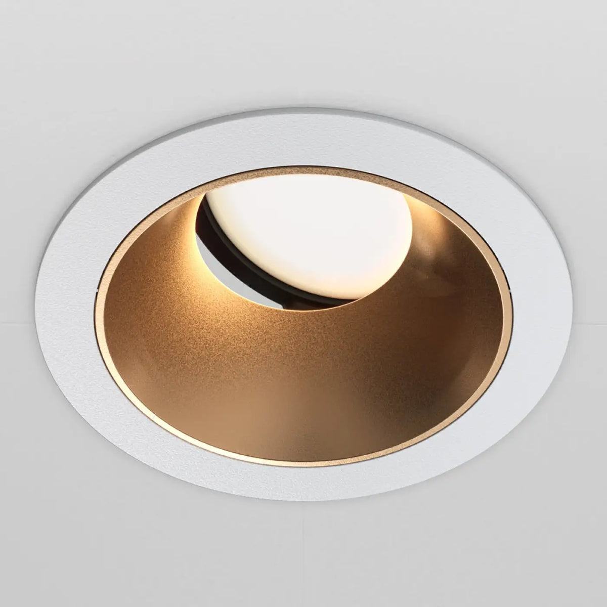 Spot encastré rond en acier avec enjoliveur, deux coloris