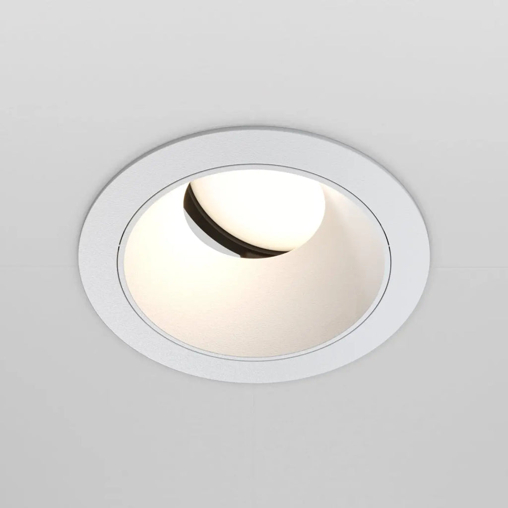 Spot encastré rond en acier avec enjoliveur, deux coloris