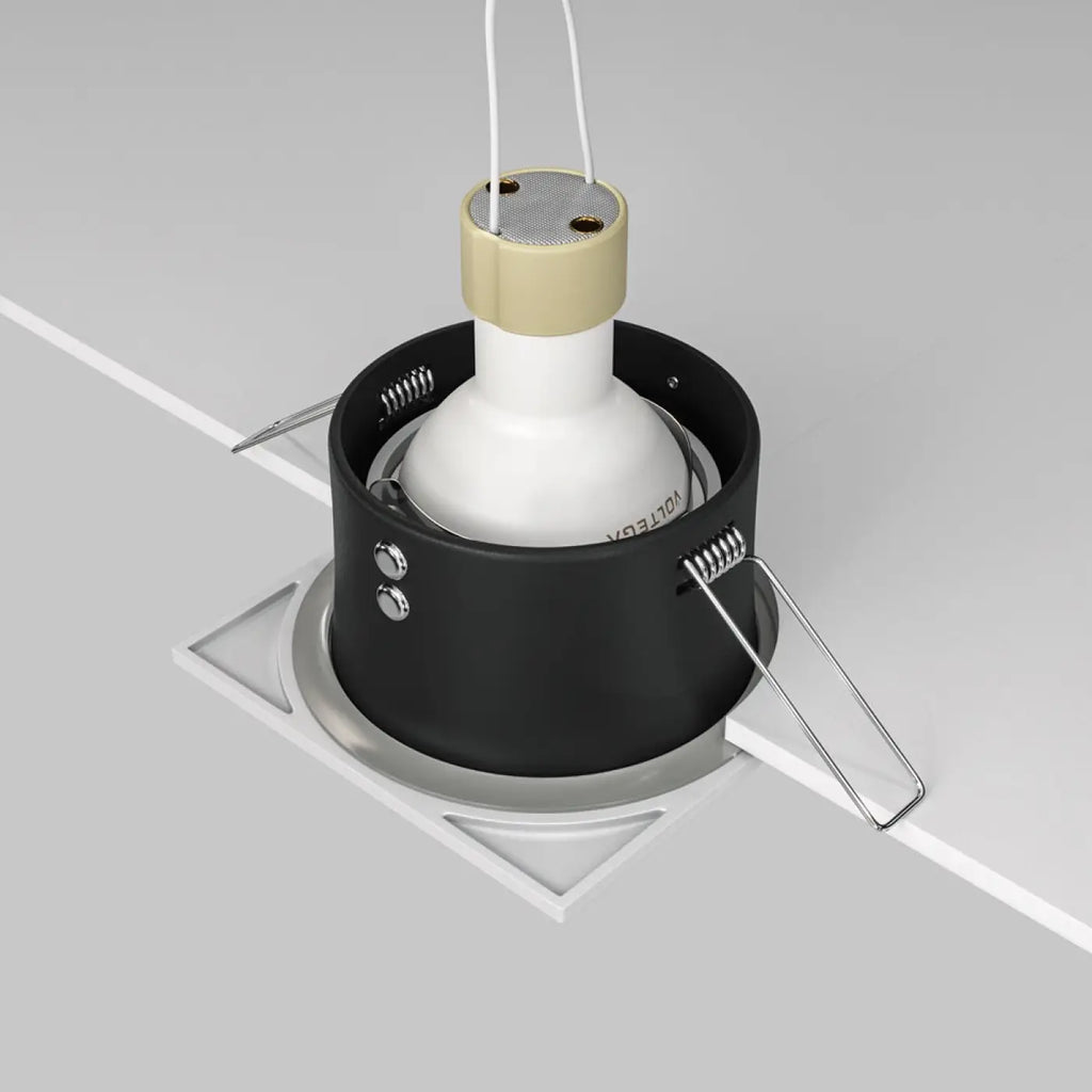 Spot encastrable carré étanche IP65 en acier, culot GU10