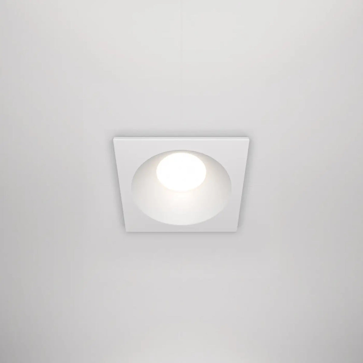 Spot encastrable carré étanche IP65 en acier, culot GU10