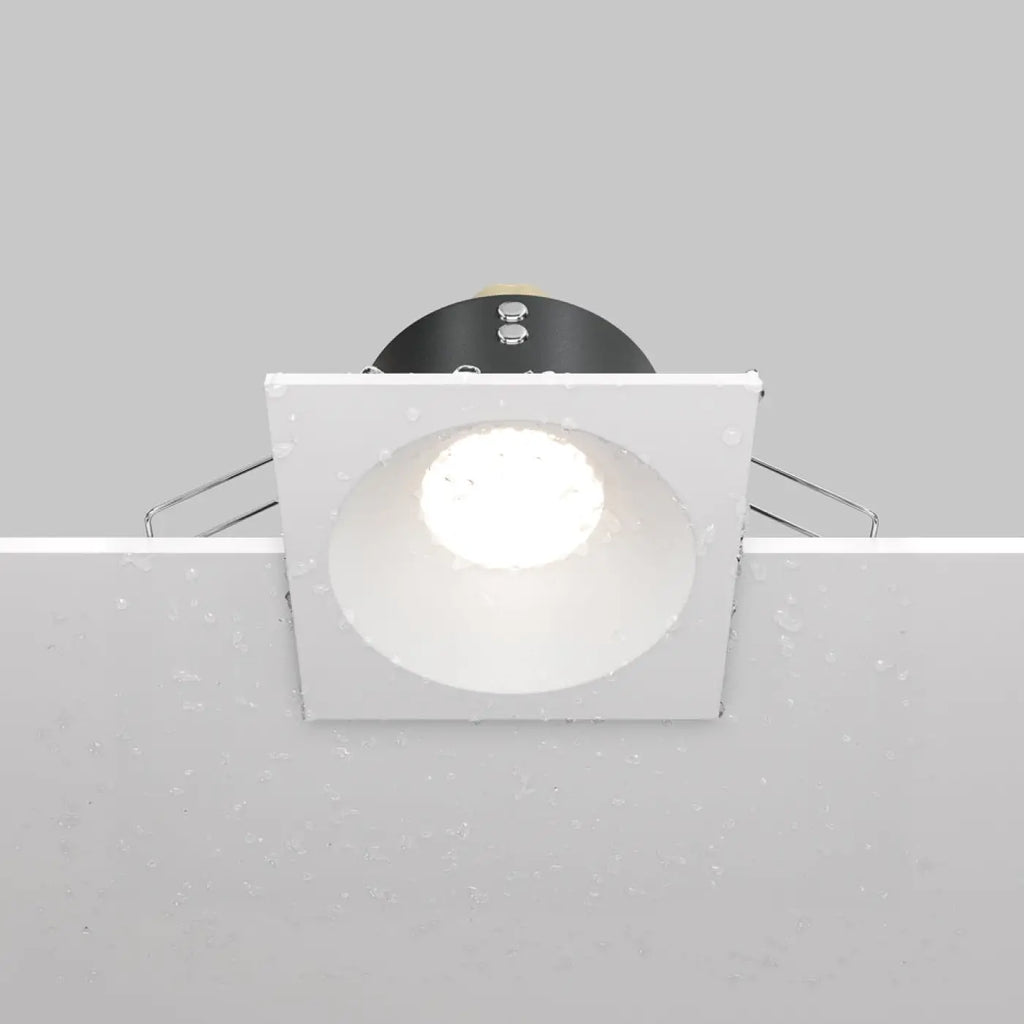Spot encastrable carré étanche IP65 en acier, culot GU10