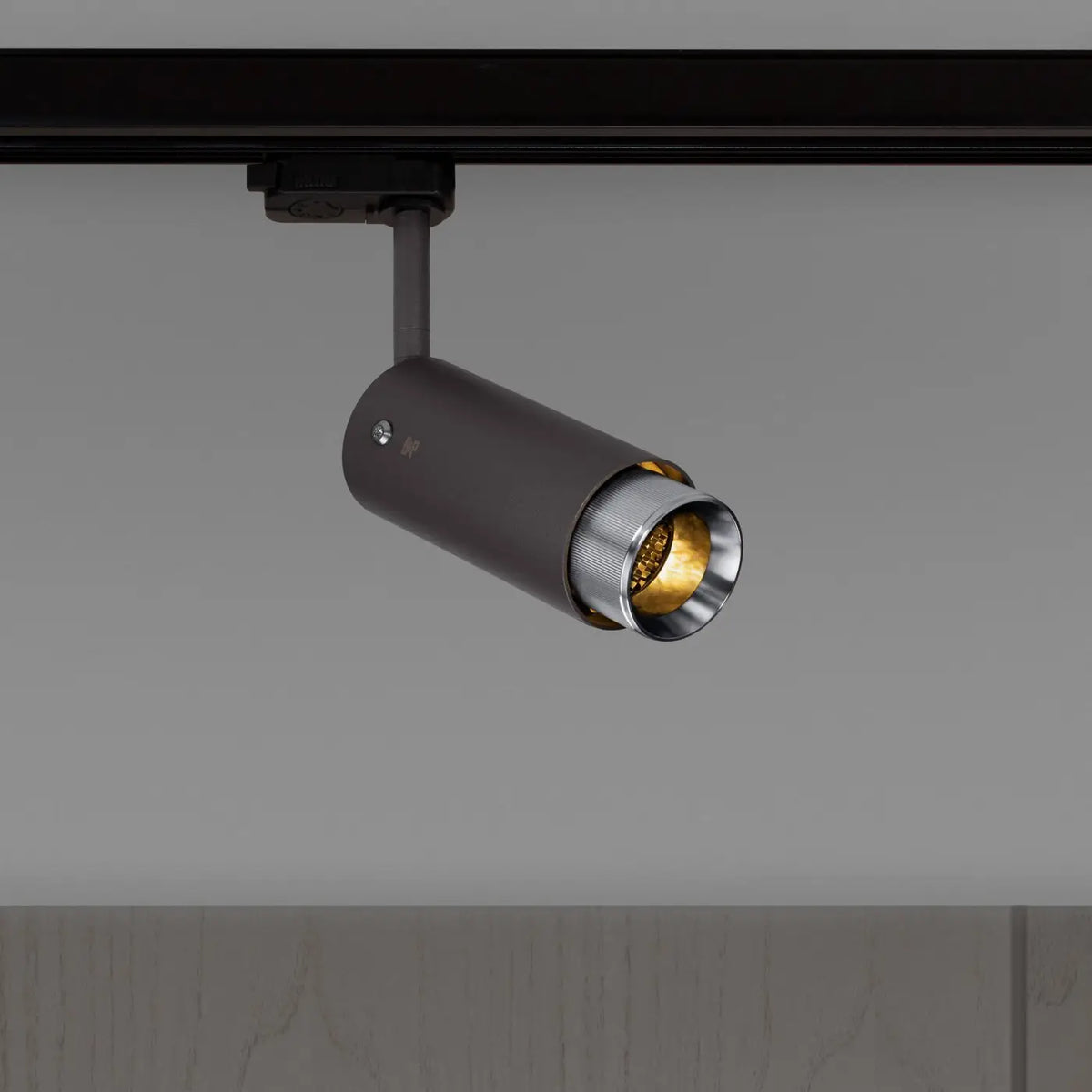 Spot sur rail orientable en aluminium, déflecteur gravé, GU10, argenté