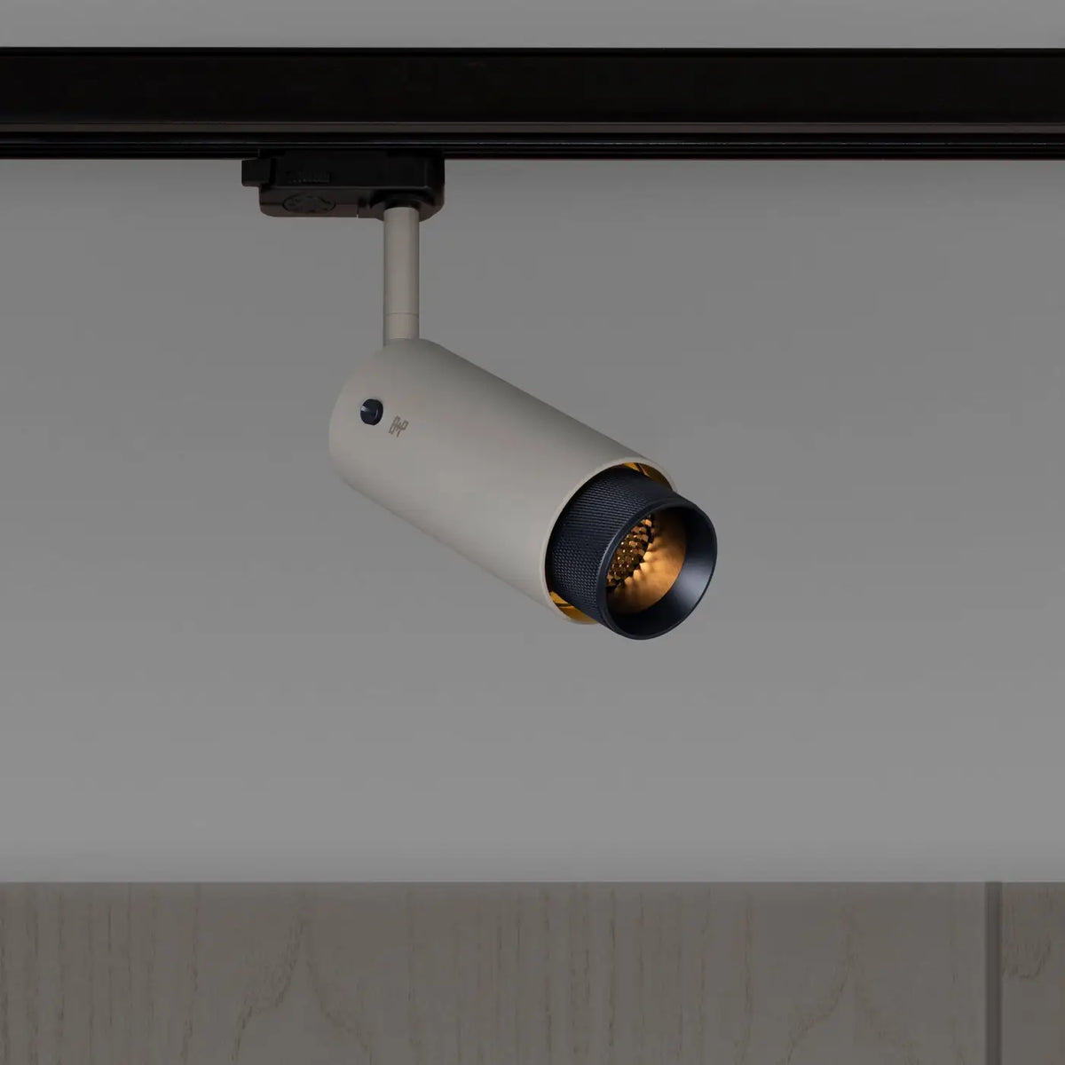 Spot sur rail orientable en aluminium, déflecteur gravé, GU10, noir