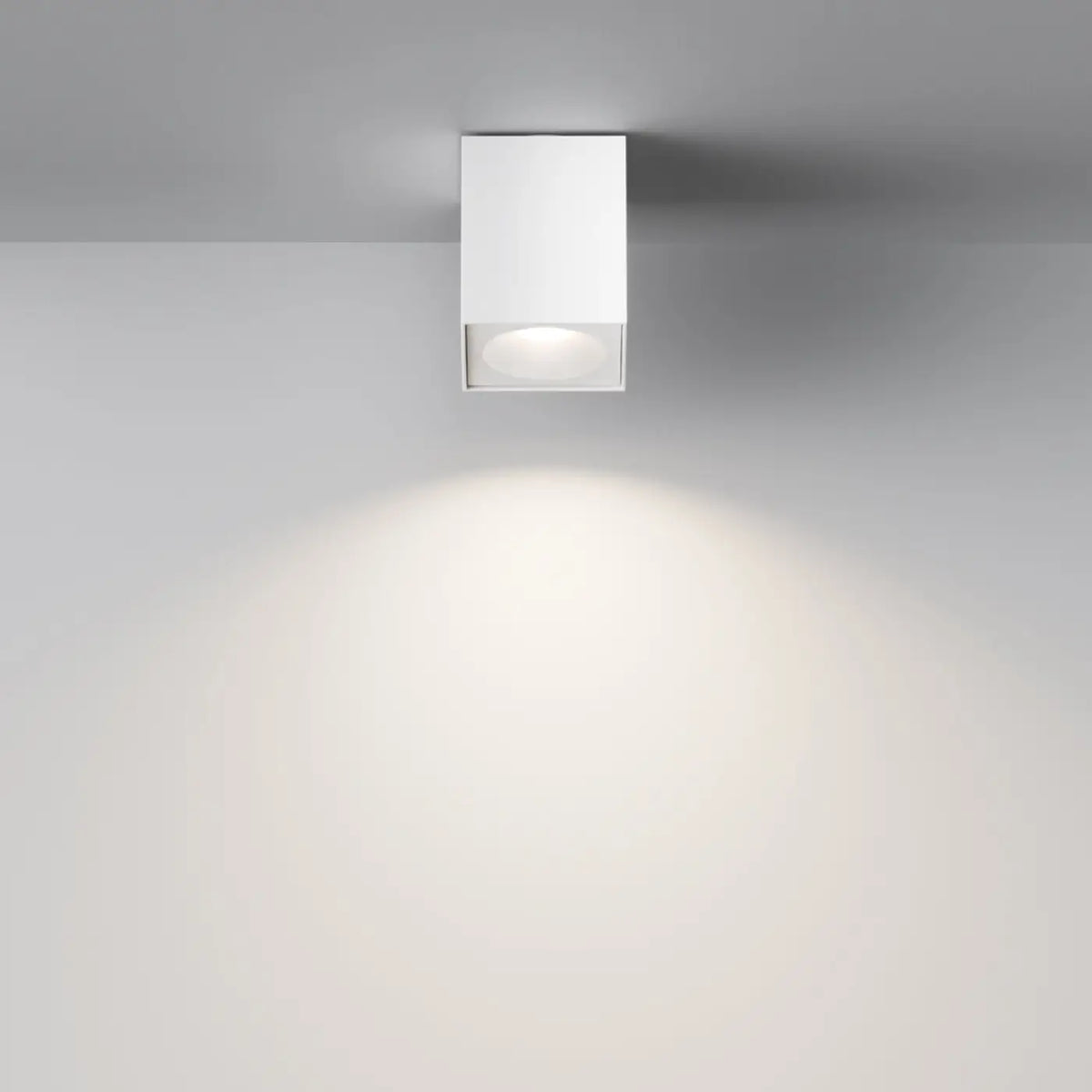 Spot en saillie carré IP65 en acier, culot GU10
