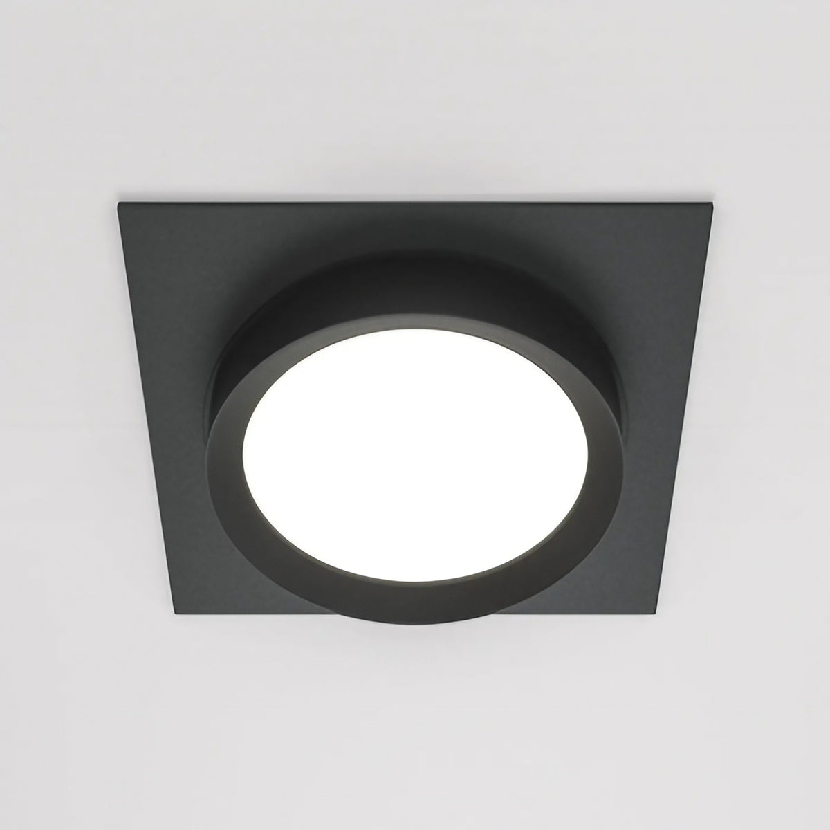 Spot semi-encastré : disque et cadre carré en acier, noir