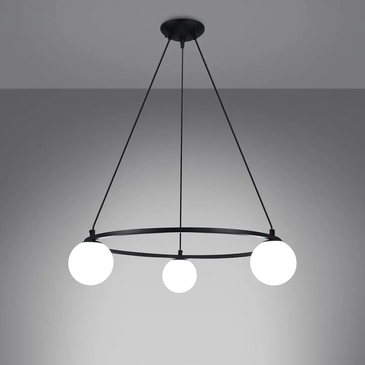 Suspension cercle en acier noir à globes en verre opale, 3 ou 5
