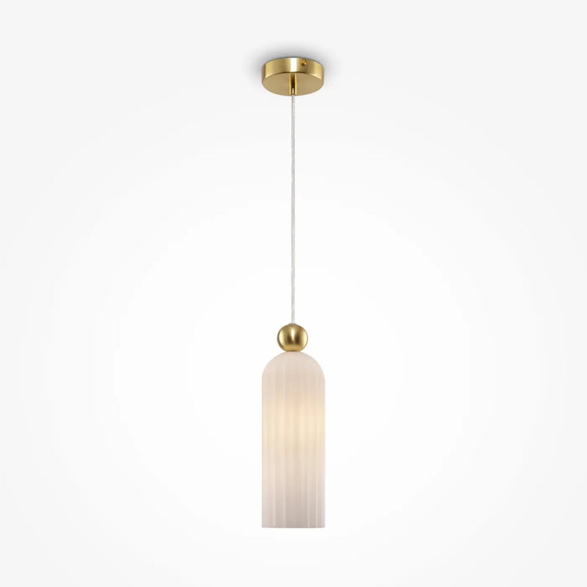 Suspension fine en verre strié sur monture dorée, culot E14