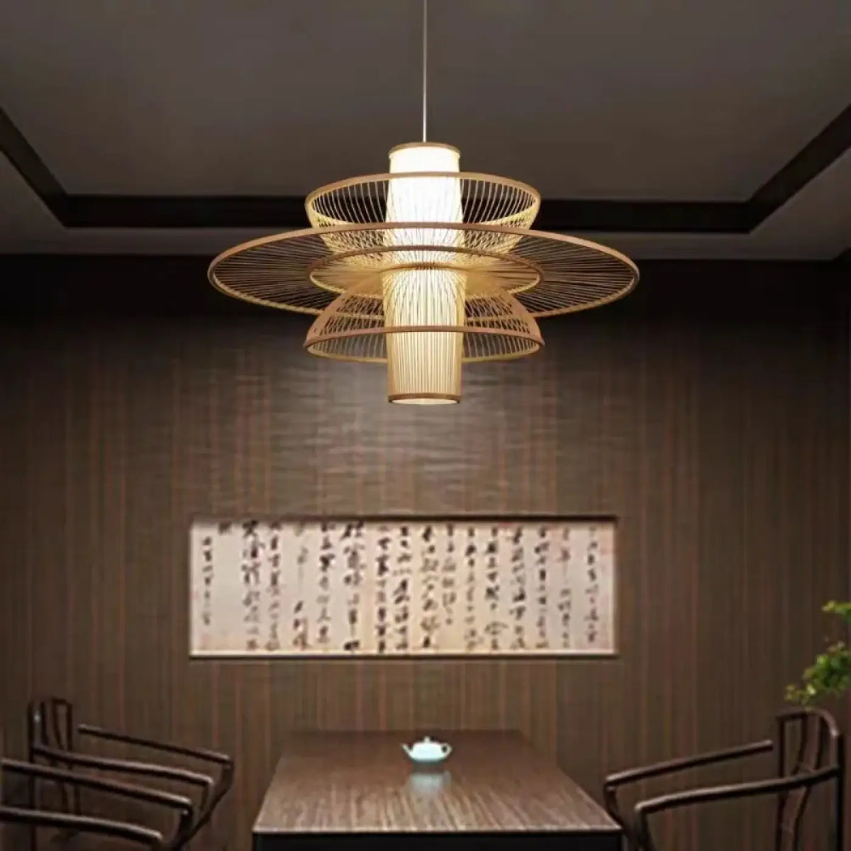 Suspension en bambou au design géométrique, style zen