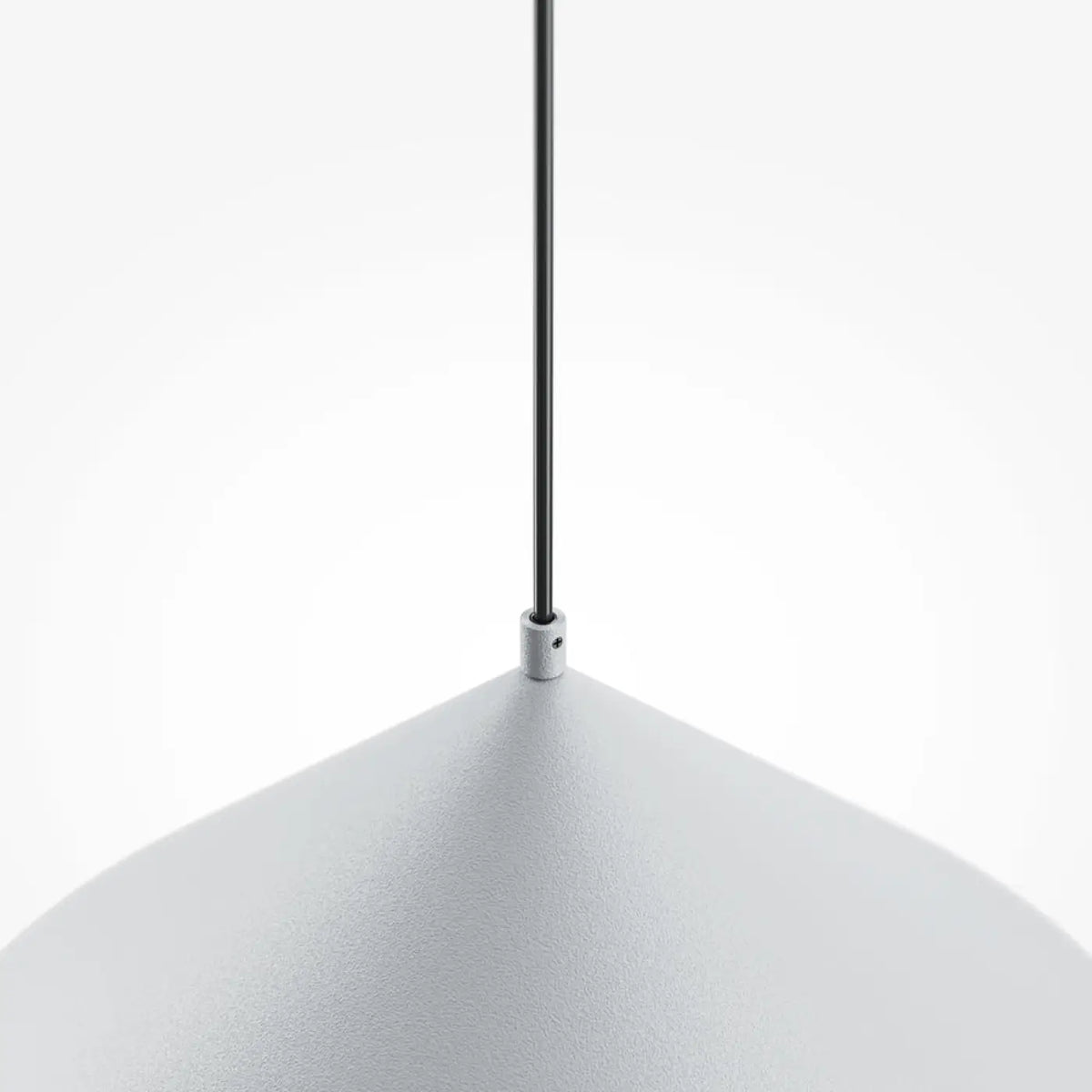 Suspension conique en métal mat, 35 cm, quatre coloris