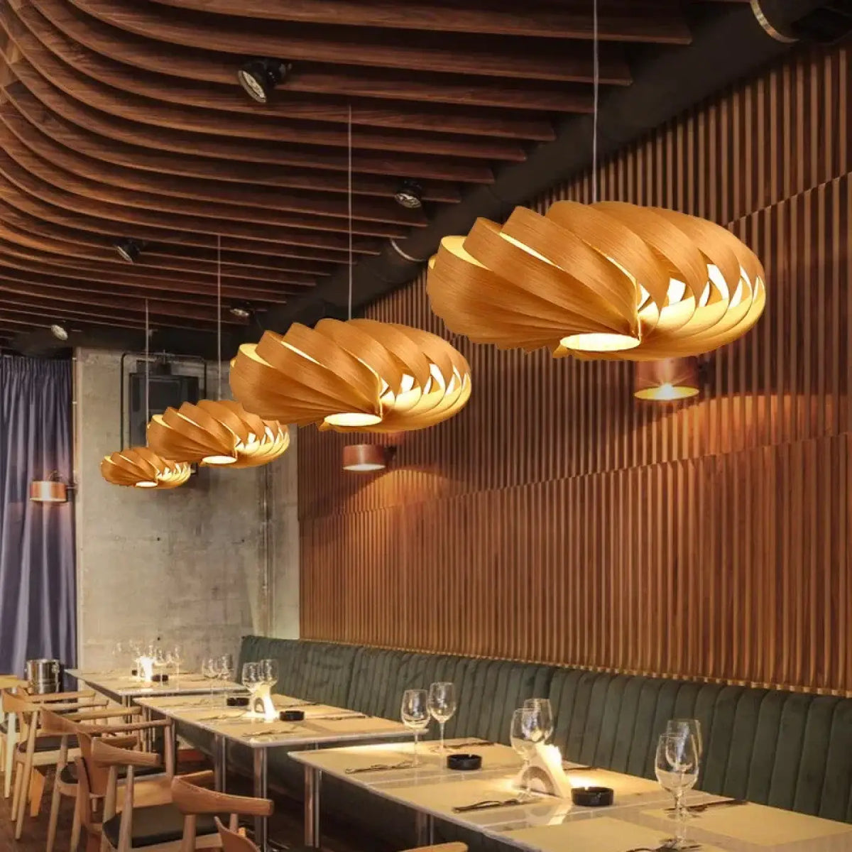 Suspension en bois à globes lumineux, quatre tailles de S à XL