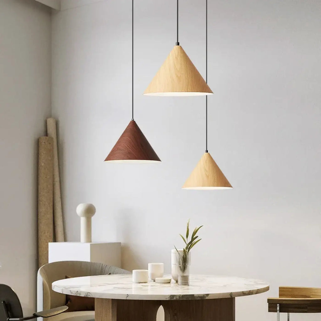 Suspension cône en bois massif au style nordique, 2 coloris