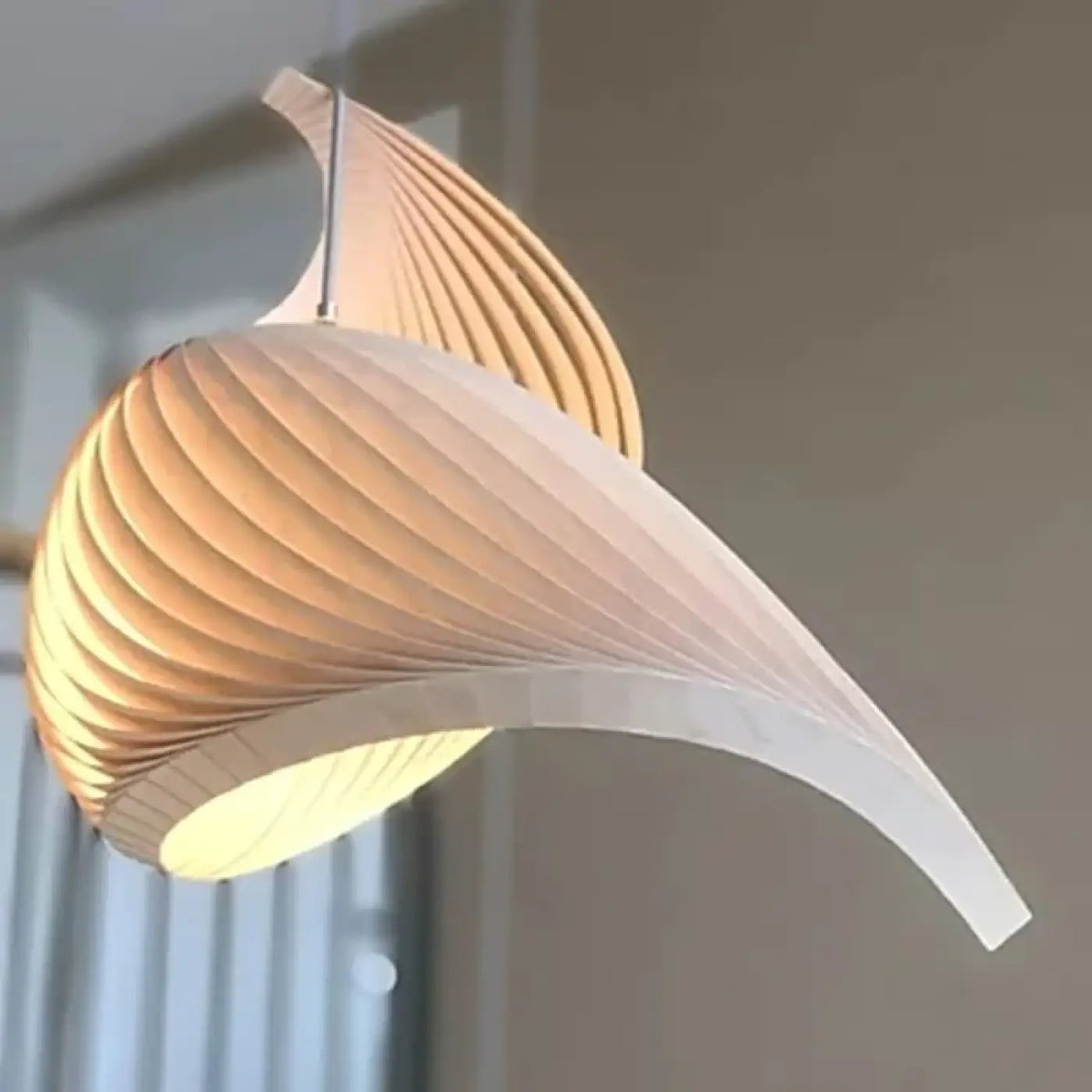 Suspension en bois à forme torsadée, quatre tailles S à XL