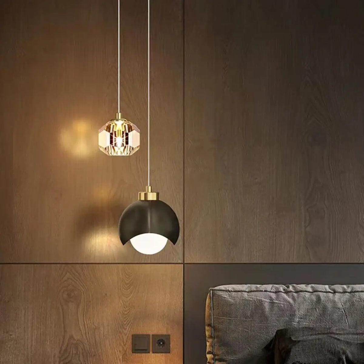 Suspension boule LED, finition noire ou dorée