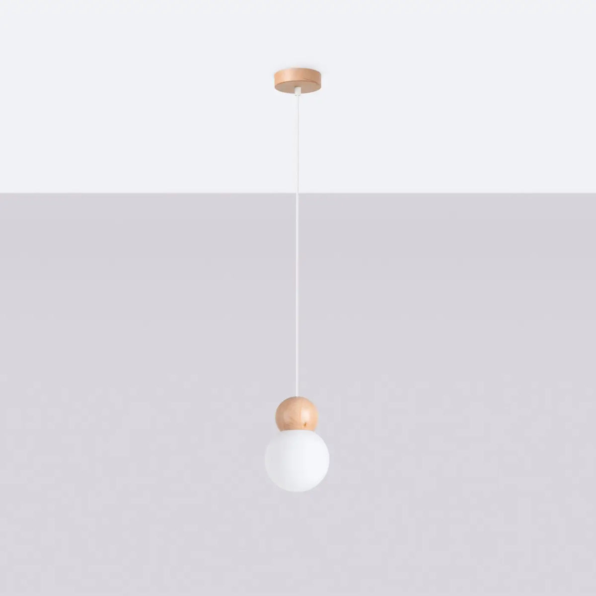 Suspension boule en verre blanc et bois, 1 ou 3 lumières